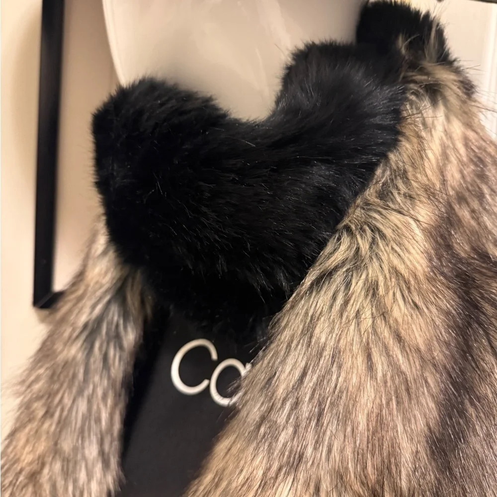Topgate Luxurious Black and Brown Faux Fur Scarf. 80x7 inches new with tag
